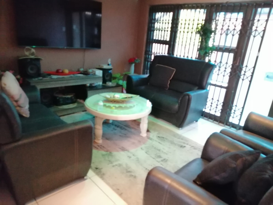 3 Bedroom Property for Sale in Tlhabane West North West